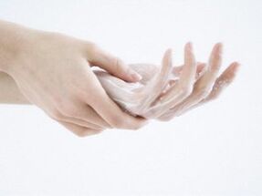 rajeunissement de la peau des mains à la maison